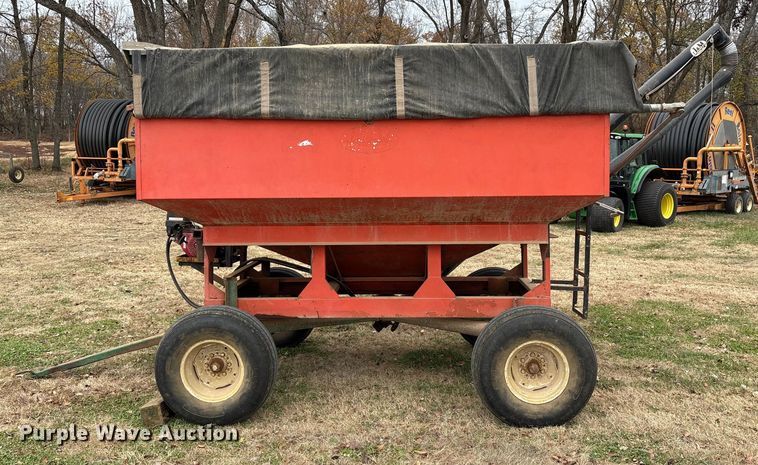image for item DT4594 Ficklin 231 gravity wagon