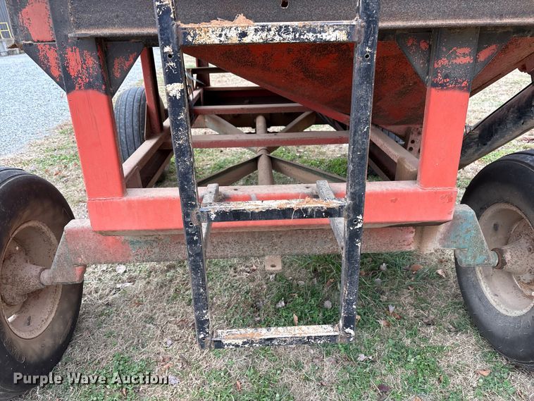 image for item DT4594 Ficklin 231 gravity wagon