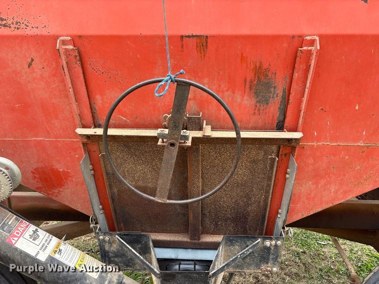 image for item DT4594 Ficklin 231 gravity wagon