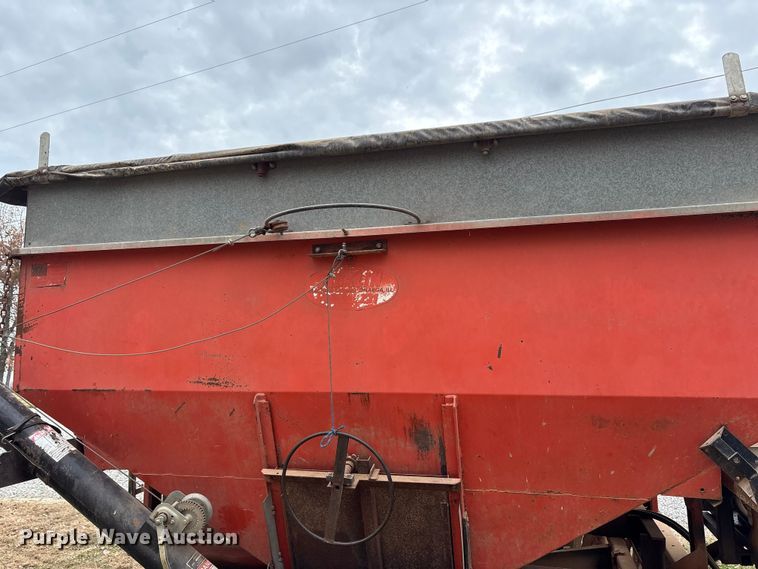 image for item DT4594 Ficklin 231 gravity wagon