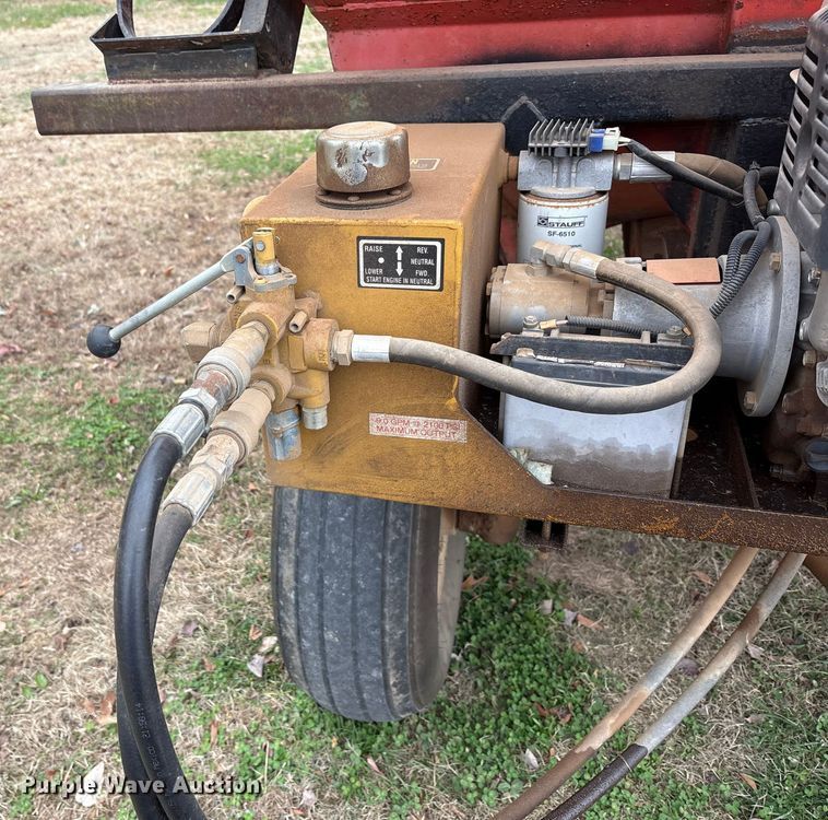 image for item DT4594 Ficklin 231 gravity wagon