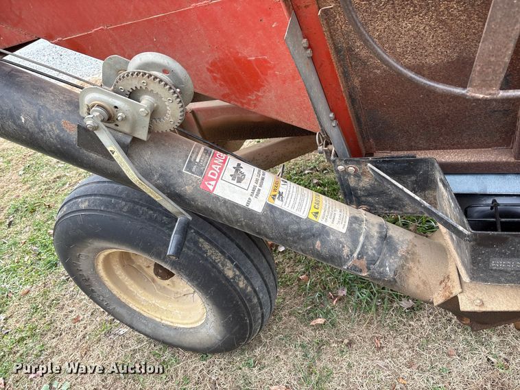 image for item DT4594 Ficklin 231 gravity wagon