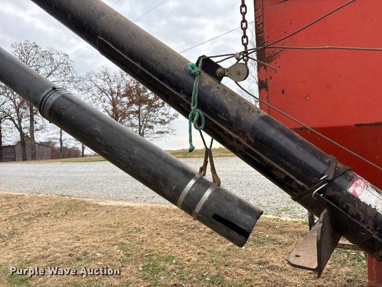 image for item DT4594 Ficklin 231 gravity wagon