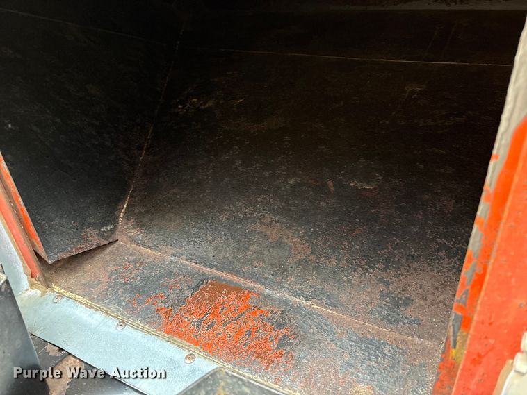 image for item DT4594 Ficklin 231 gravity wagon