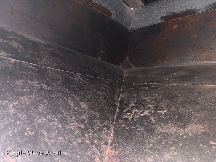 image for item DT4594 Ficklin 231 gravity wagon