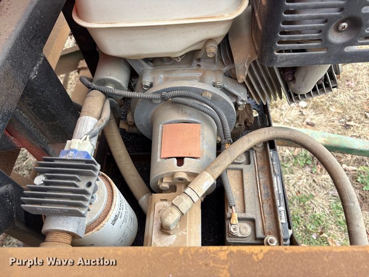 image for item DT4594 Ficklin 231 gravity wagon