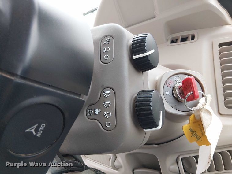 image for item DT4595 2021 John Deere 6110M MFWD tractor