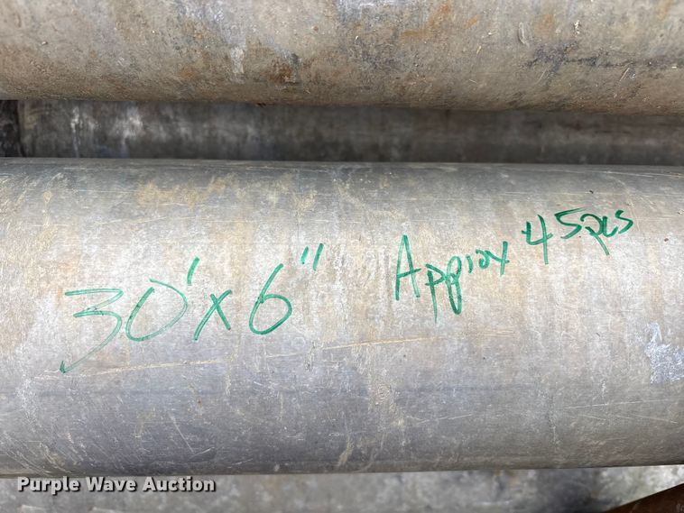 image for item DT4597 Approximately 95 pieces of irrigation pipe
