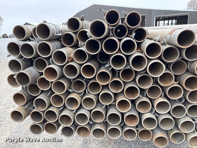 image for item DT4598 Approximately 140 pieces of irrigation pipe