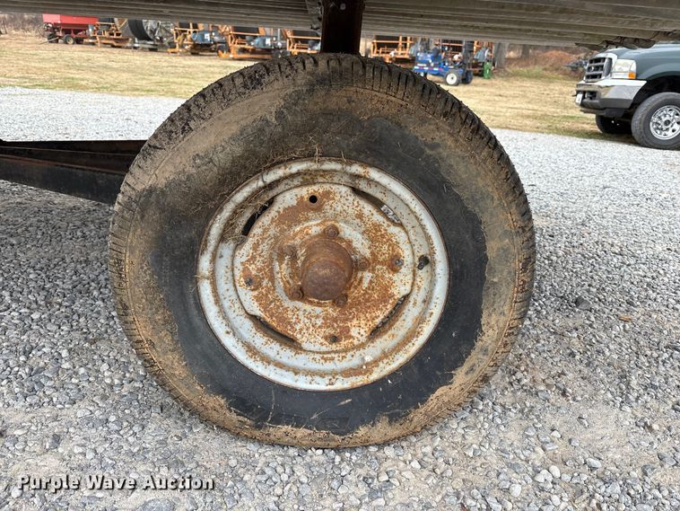 image for item DT4598 Approximately 140 pieces of irrigation pipe