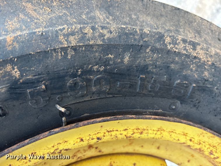 image for item DT4619 John Deere 310 chisel