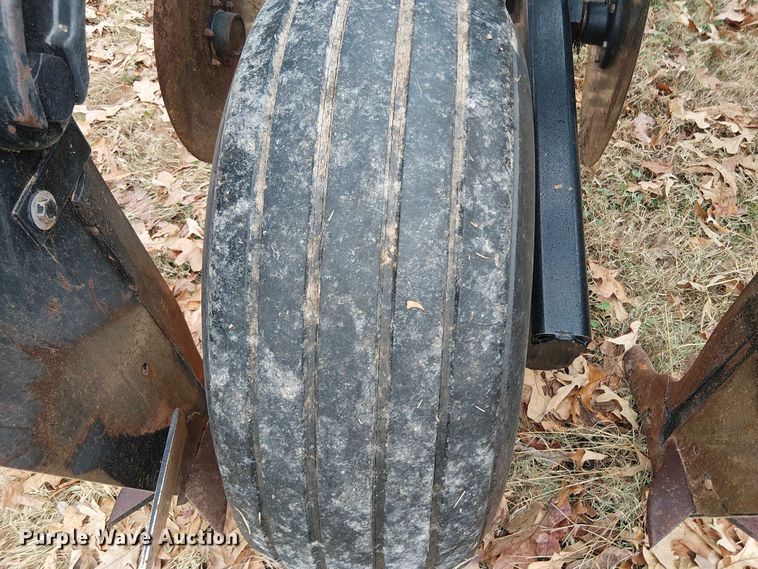 image for item DT4620 Unverferth in-line ripper