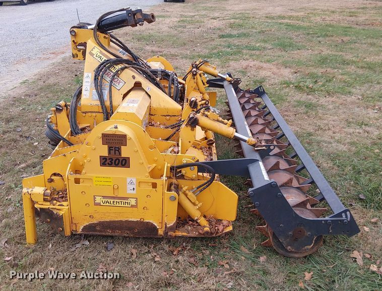 image for item DT4622 2020 Valentini 2300 rock crusher