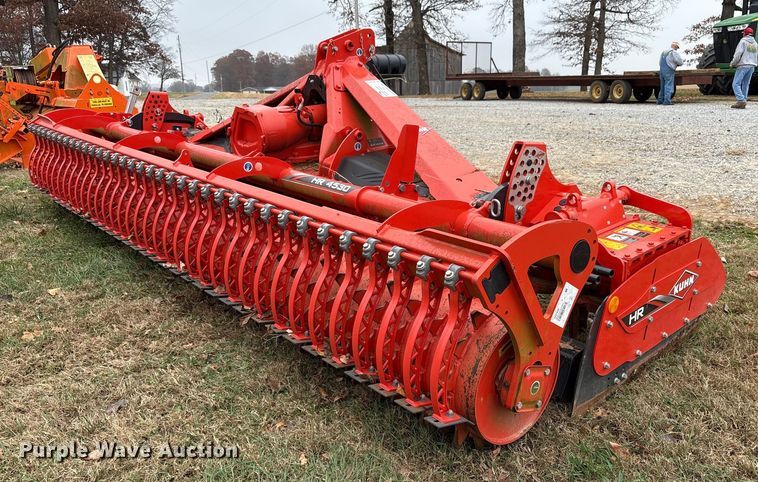 image for item DT4625 Kuhn HR4530 power harrow