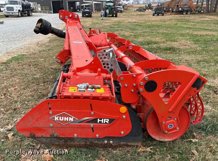 image for item DT4625 Kuhn HR4530 power harrow