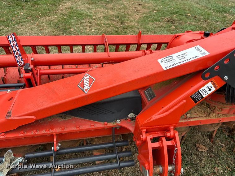 image for item DT4625 Kuhn HR4530 power harrow