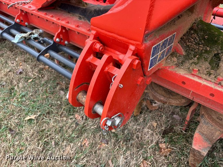 image for item DT4625 Kuhn HR4530 power harrow