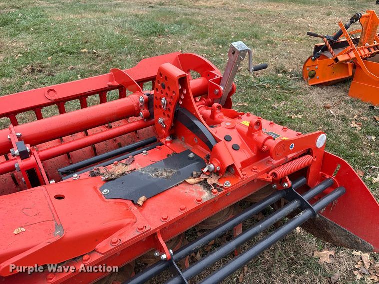 image for item DT4625 Kuhn HR4530 power harrow