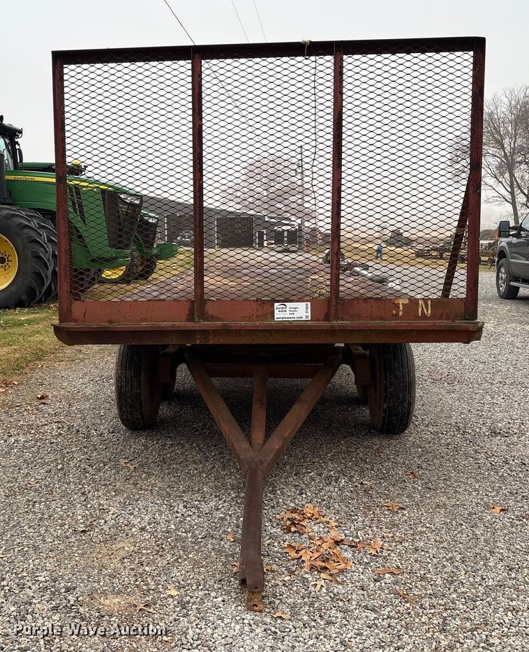 image for item DT4626 Hay bale trailer