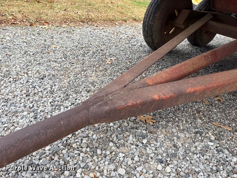 image for item DT4626 Hay bale trailer