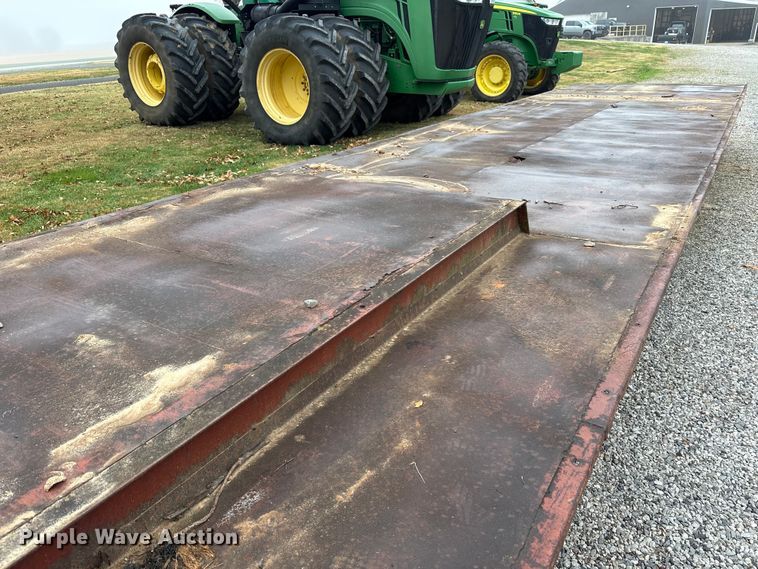 image for item DT4626 Hay bale trailer