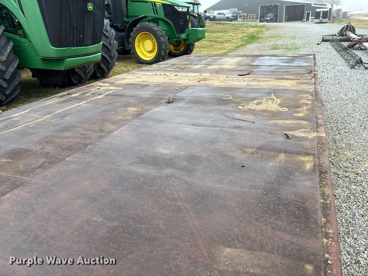 image for item DT4626 Hay bale trailer