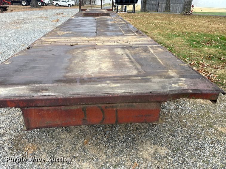 image for item DT4626 Hay bale trailer