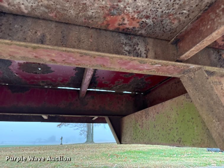 image for item DT4626 Hay bale trailer