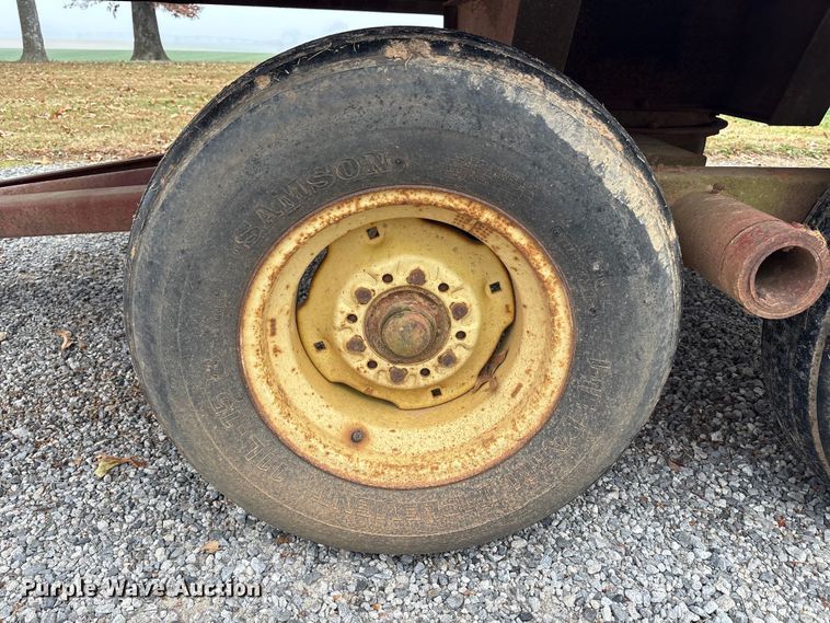 image for item DT4626 Hay bale trailer