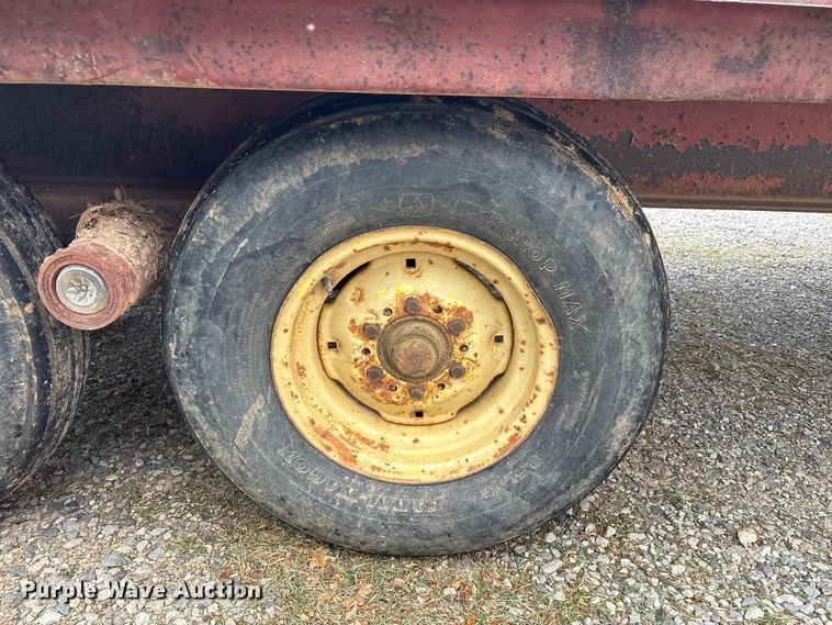 image for item DT4626 Hay bale trailer