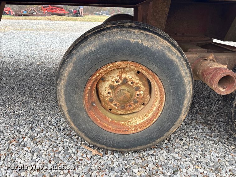 image for item DT4626 Hay bale trailer