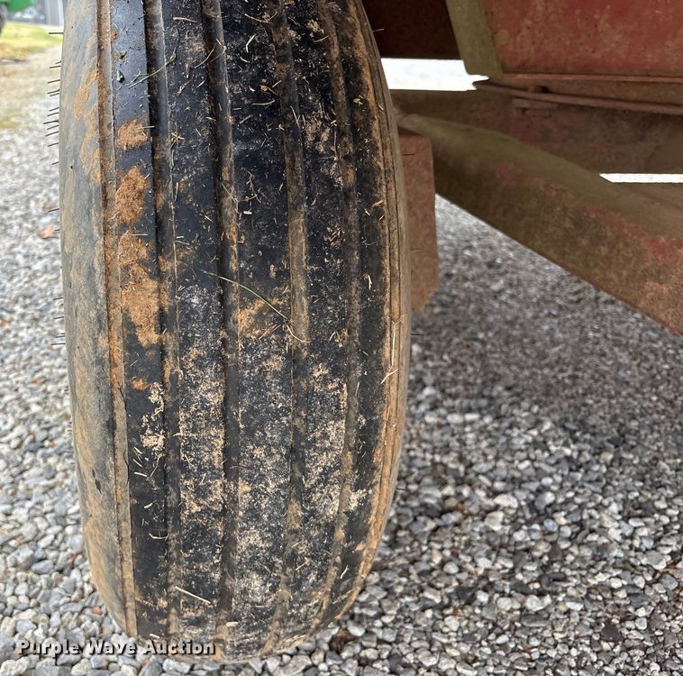 image for item DT4626 Hay bale trailer