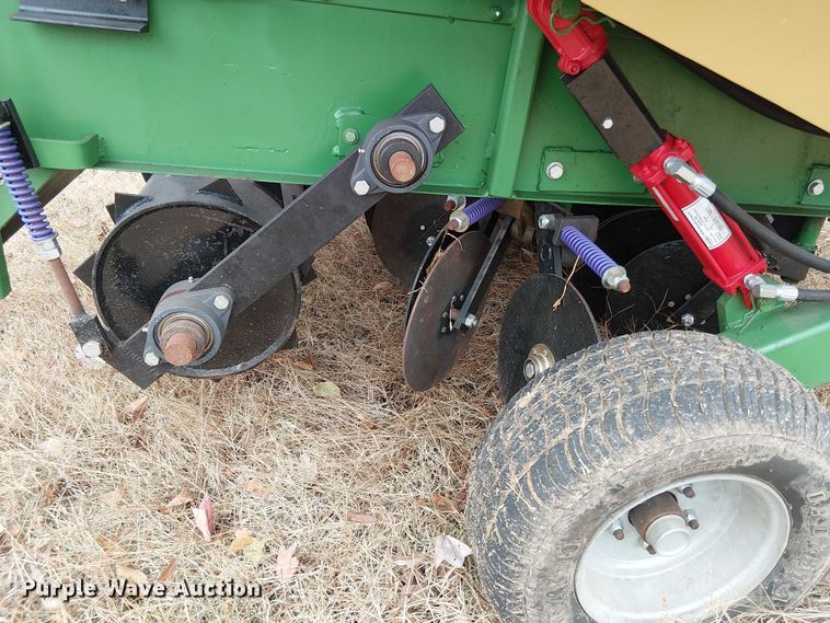 image for item DT4629 2023 Spriggers Choice sod-to-sprigs planter