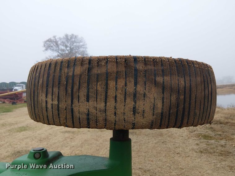 image for item DT4634 2018 John Deere HX15 batwing rotary mower