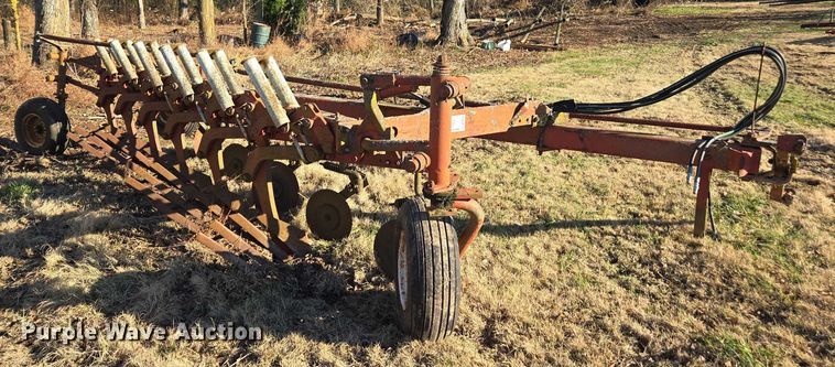 image for item DT4638 Case IH 720 six bottom plow