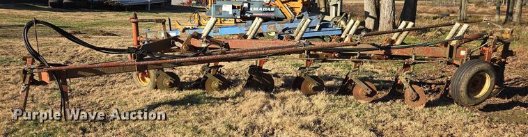 image for item DT4638 Case IH 720 six bottom plow