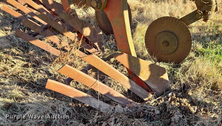 image for item DT4638 Case IH 720 six bottom plow