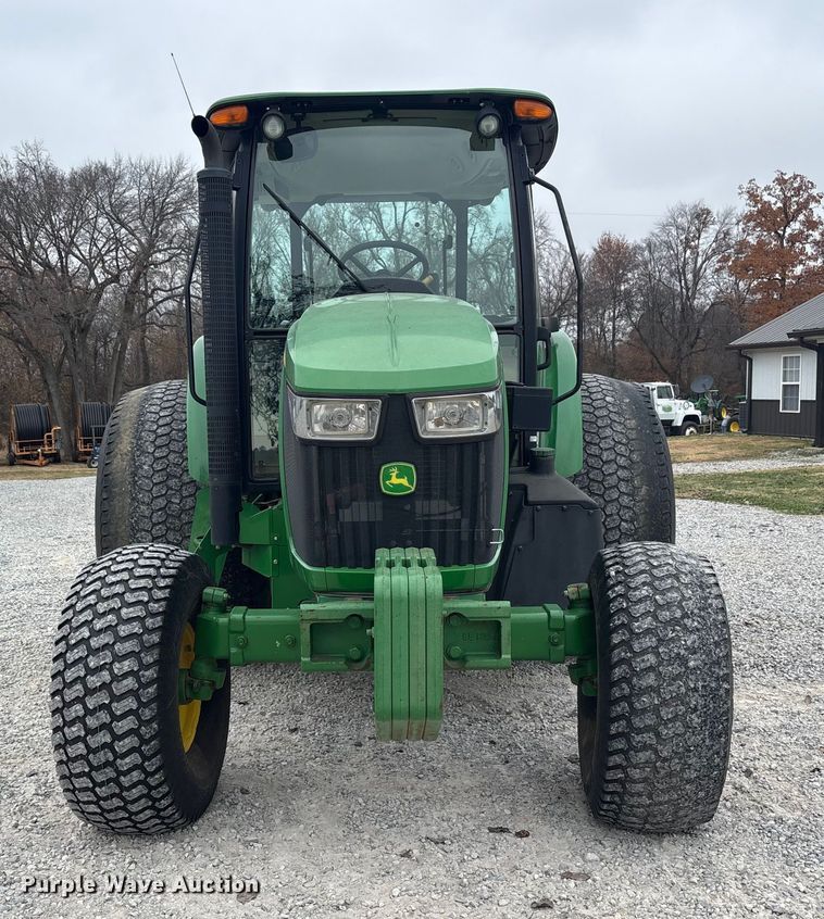 image for item DT4640 2017 John Deere 5090M tractor