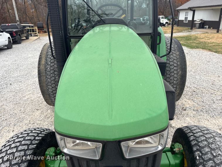 image for item DT4640 2017 John Deere 5090M tractor