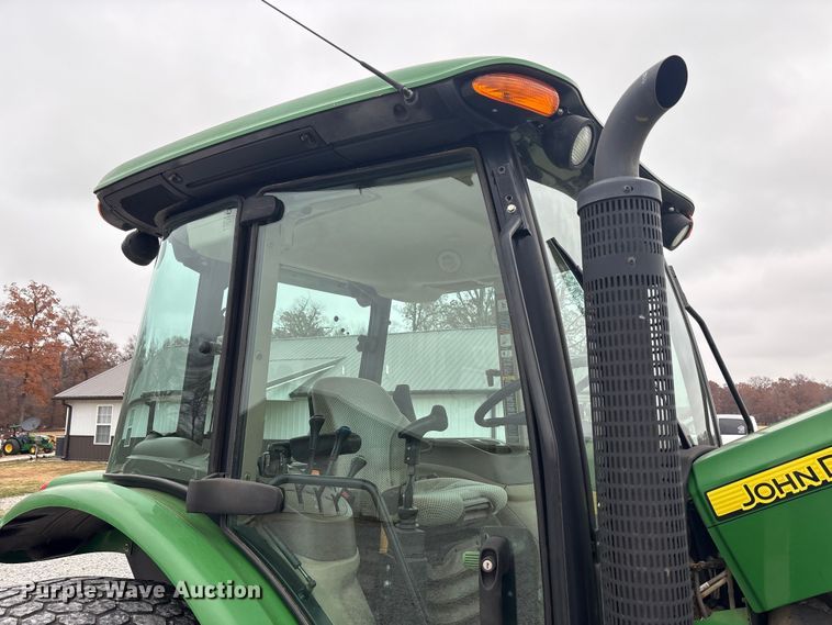 image for item DT4640 2017 John Deere 5090M tractor