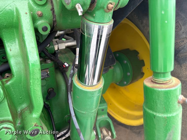 image for item DT4640 2017 John Deere 5090M tractor