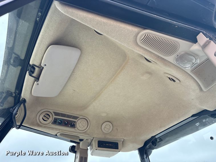 image for item DT4640 2017 John Deere 5090M tractor