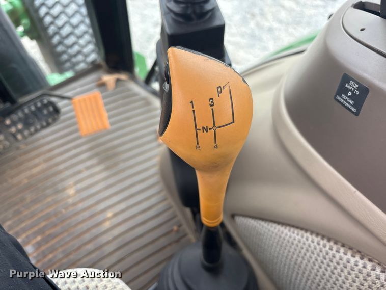 image for item DT4640 2017 John Deere 5090M tractor