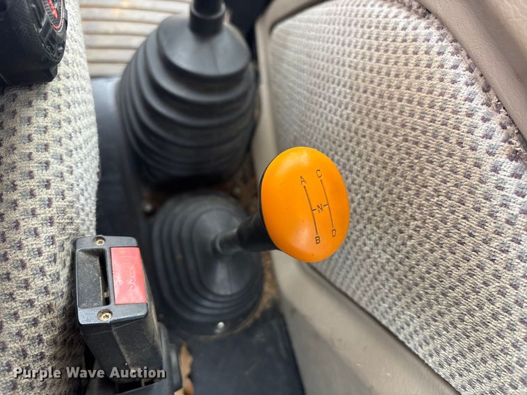 image for item DT4640 2017 John Deere 5090M tractor