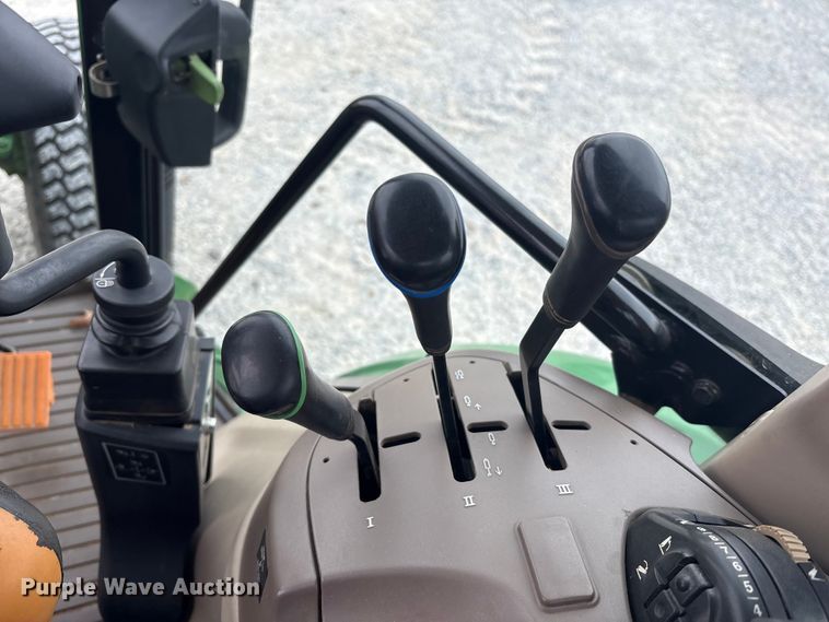 image for item DT4640 2017 John Deere 5090M tractor