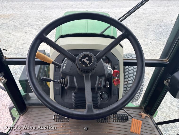 image for item DT4640 2017 John Deere 5090M tractor