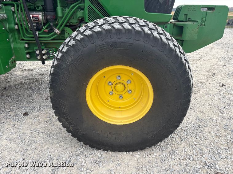 image for item DT4640 2017 John Deere 5090M tractor