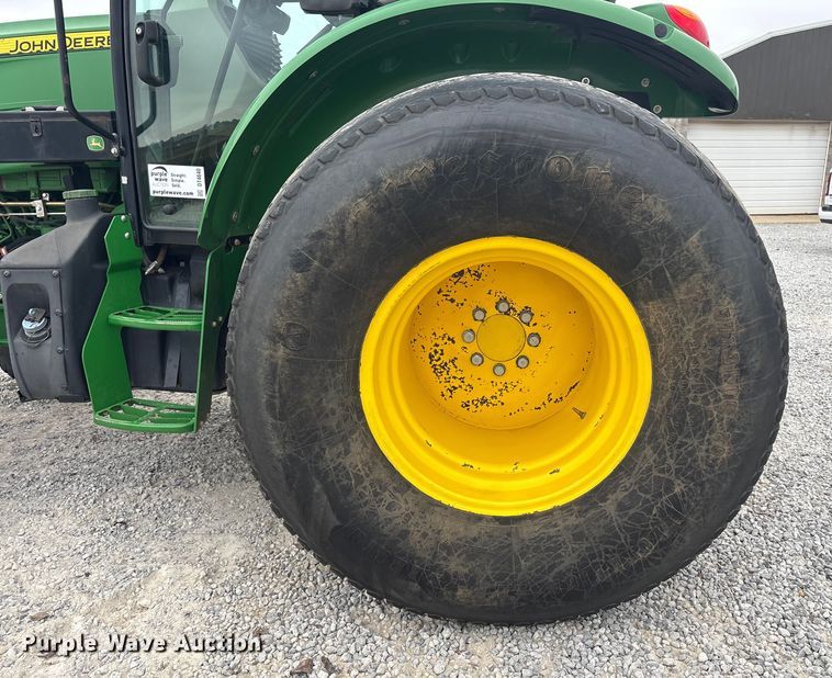 image for item DT4640 2017 John Deere 5090M tractor