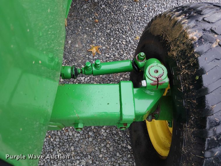 image for item DT4641 2017 John Deere 5090M tractor