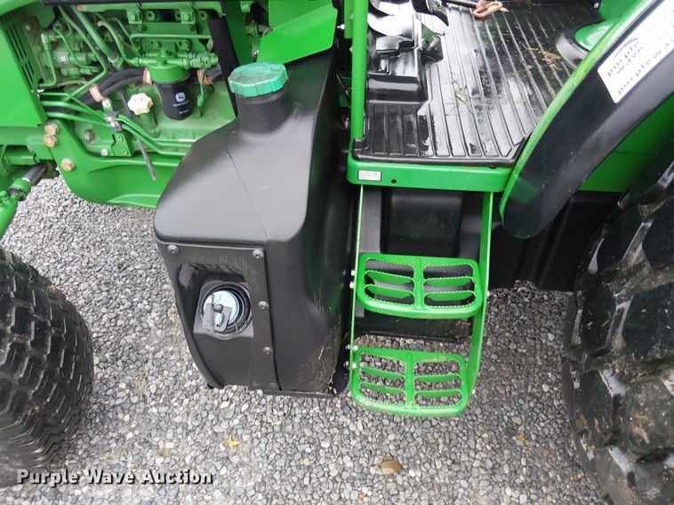 image for item DT4641 2017 John Deere 5090M tractor